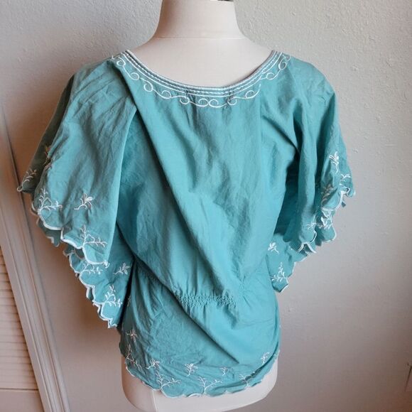 NWOT Flourish Embroidered Blouse - Picture 5 of 6